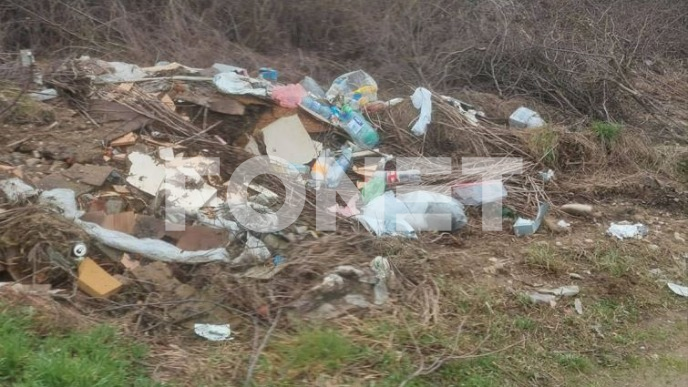 Ukloniti divlju deponiju